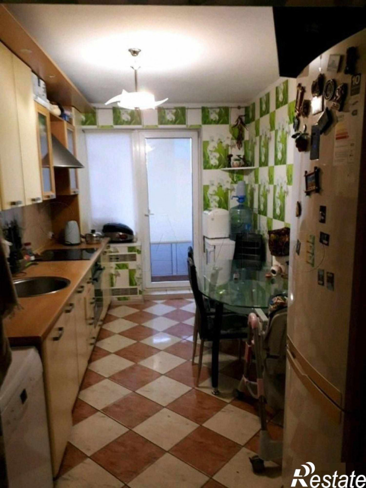 4-комн квартира Генерала Толстикова ул, 15/1