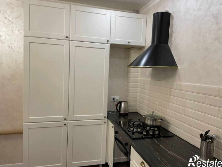 2-комн квартира Артиллерийская ул, 85