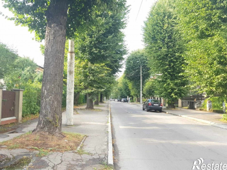 4-комн квартира Энгельса ул, 20