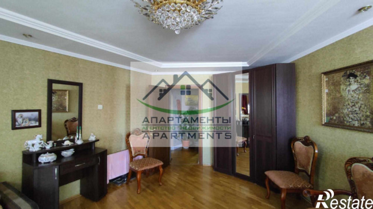 3-комн квартира Адмиральского ул, 57