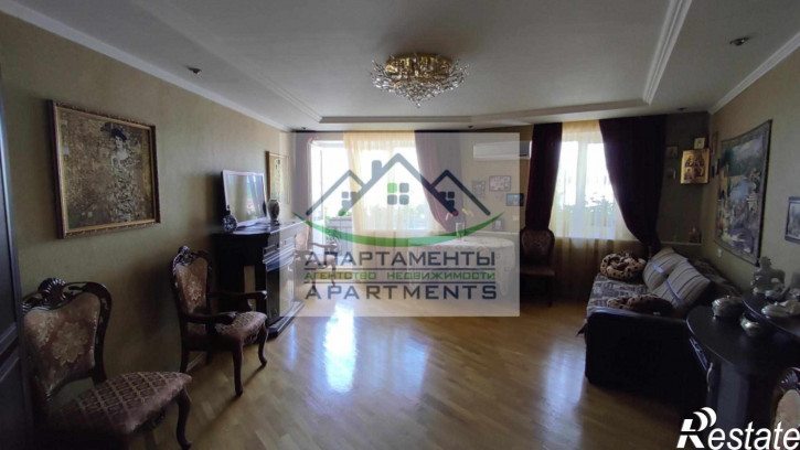 3-комн квартира Адмиральского ул, 57
