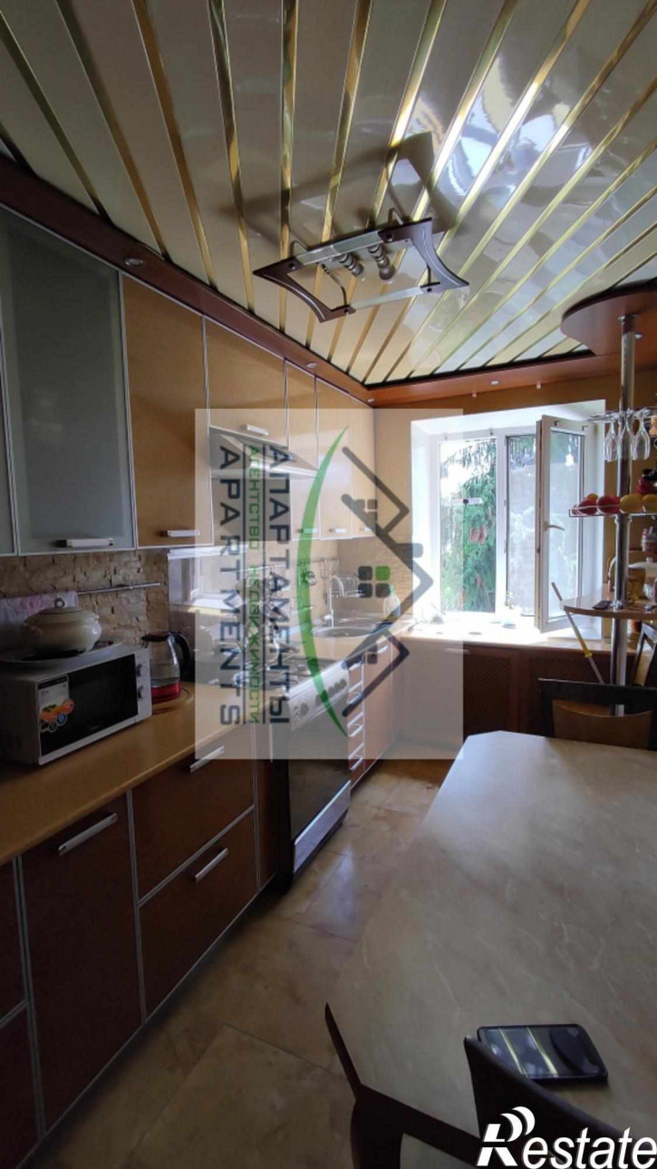 3-комн квартира Адмиральского ул, 57