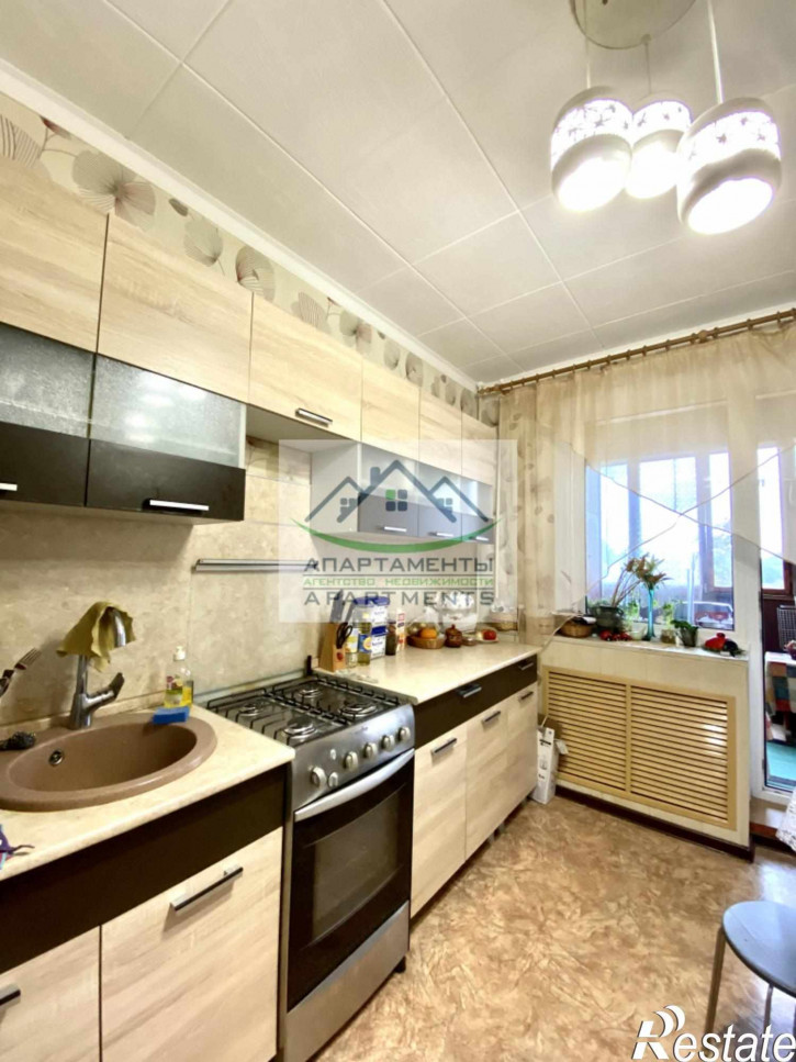 3-комн квартира Ессентукская ул, 64