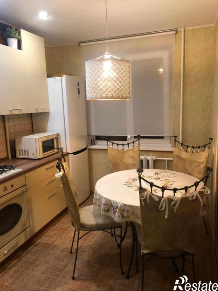 3-комн квартира Верхняя Дуброва ул, 22А