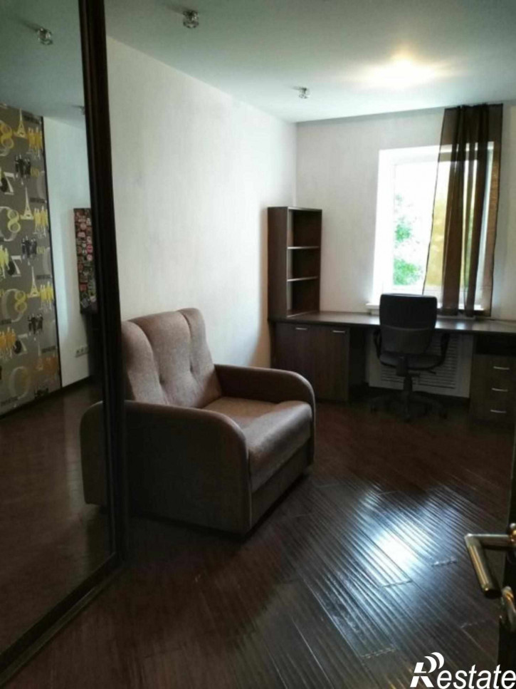 2-комн квартира Строителей пр-кт, 42Д