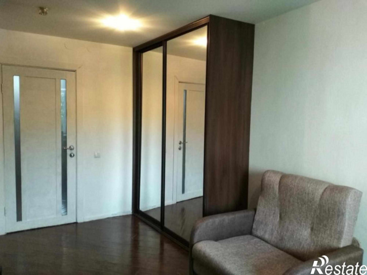 2-комн квартира Строителей пр-кт, 42Д