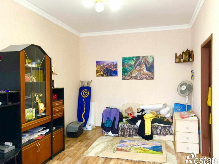 4-комн квартира Ростовская ул, 12