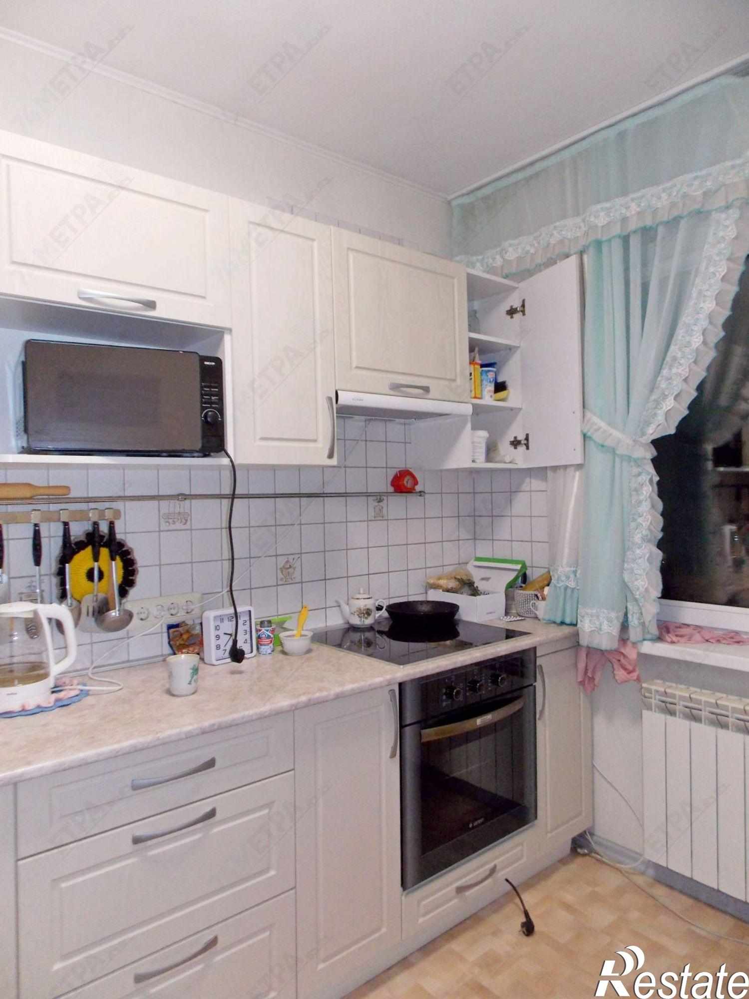 Сдать комнату за 12 000 рублей на Агалакова ул, 30