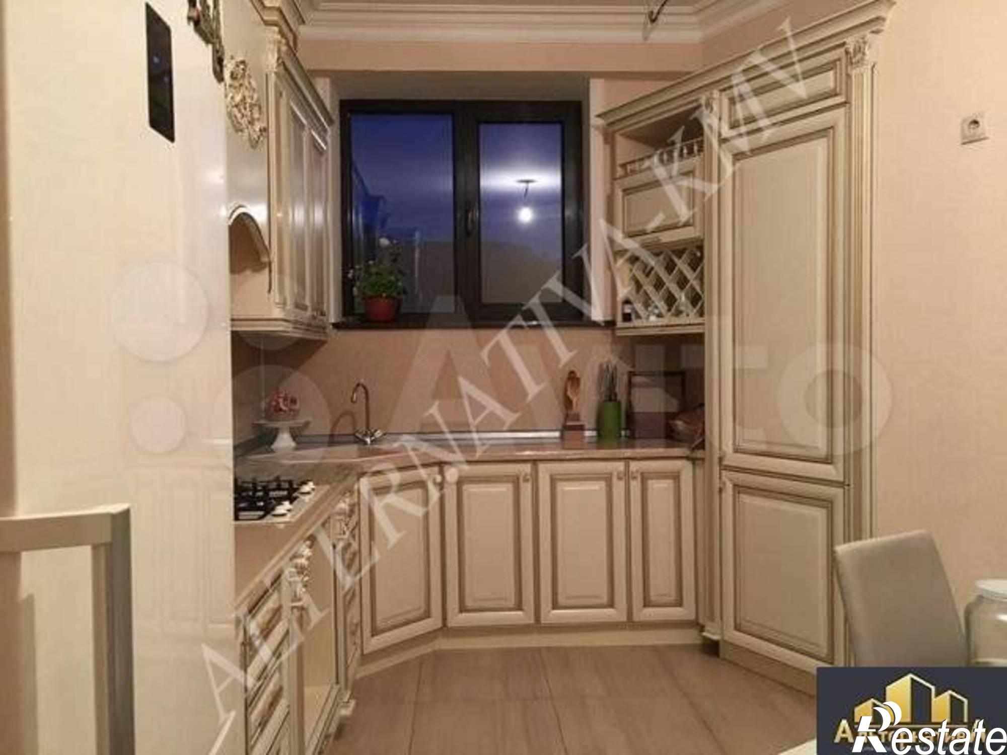 Купить квартиру за 27 000 000 рублей на Дзержинского пр-т.