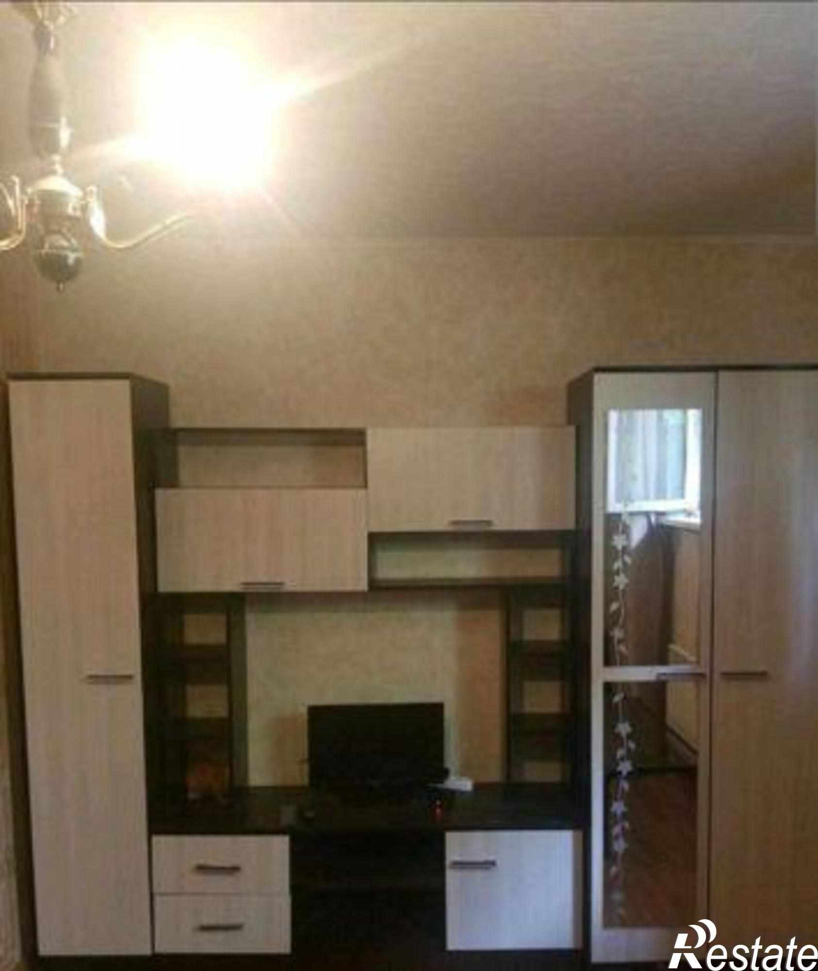 Купить квартиру за 890 000 рублей на Днепропетровская улица, 36/30