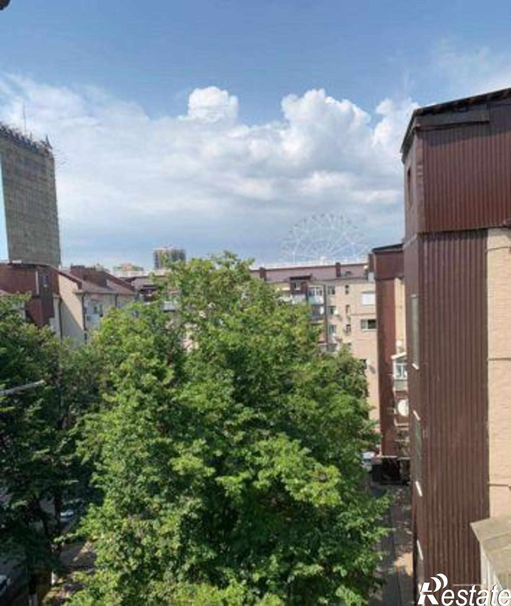 Купить квартиру за 5 830 000 рублей на Театральный проспект, 40