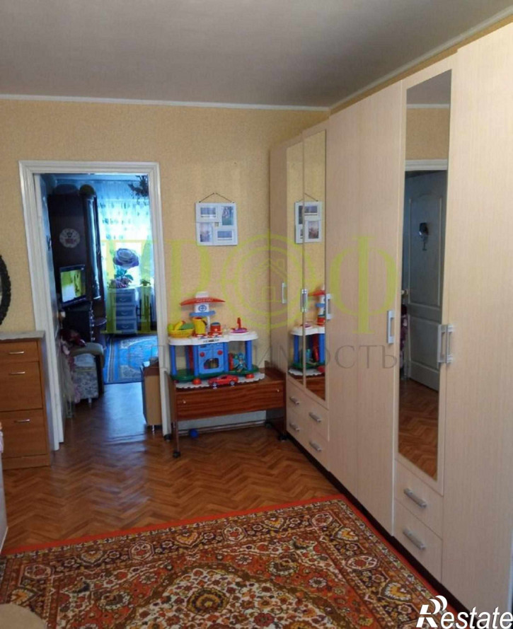 2-комн квартира б-р Строителей,32