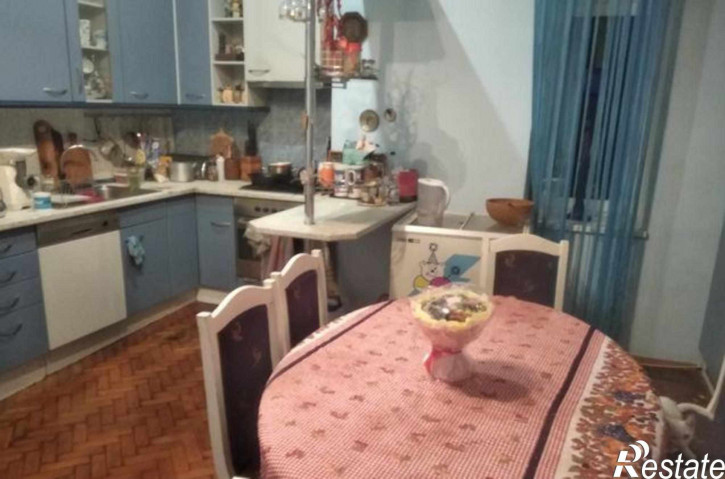 3-комн квартира проспект Чехова, 32