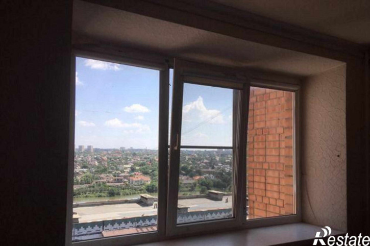 2-комн квартира бульвар Комарова, 21А