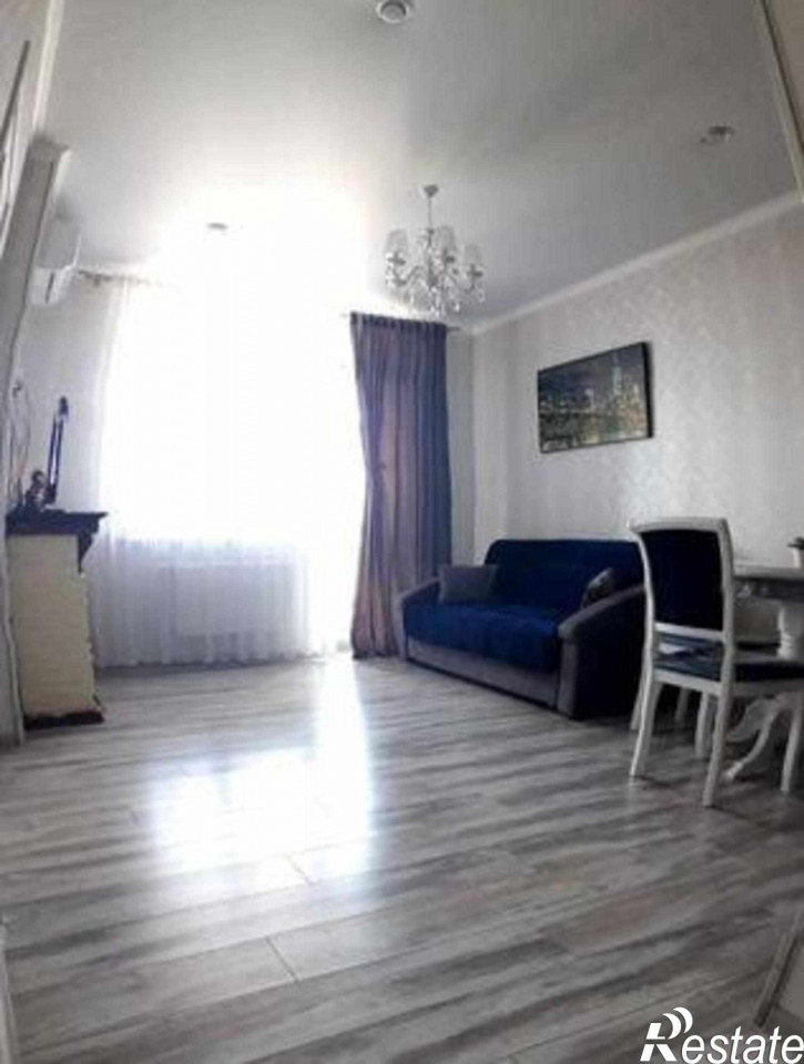 2-комн квартира проспект Сиверса, 32