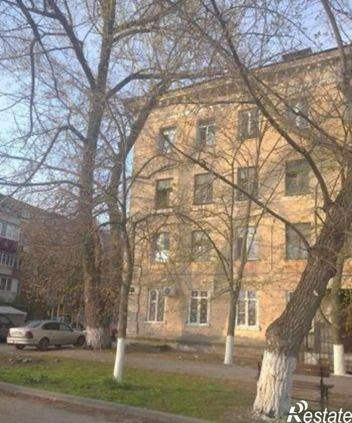 2-комн квартира улица Коммунаров, 33