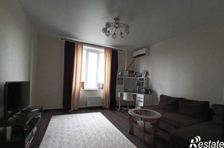 2-комн квартира улица Скачкова, 52
