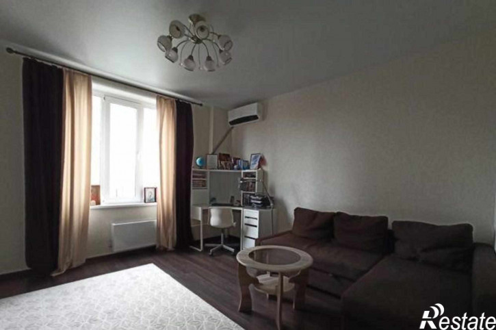 2-комн квартира улица Скачкова, 52