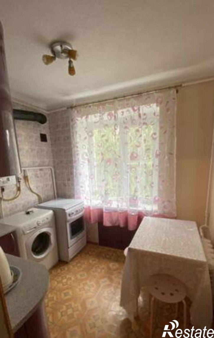 3-комн квартира проспект 40-летия Победы, 67/7