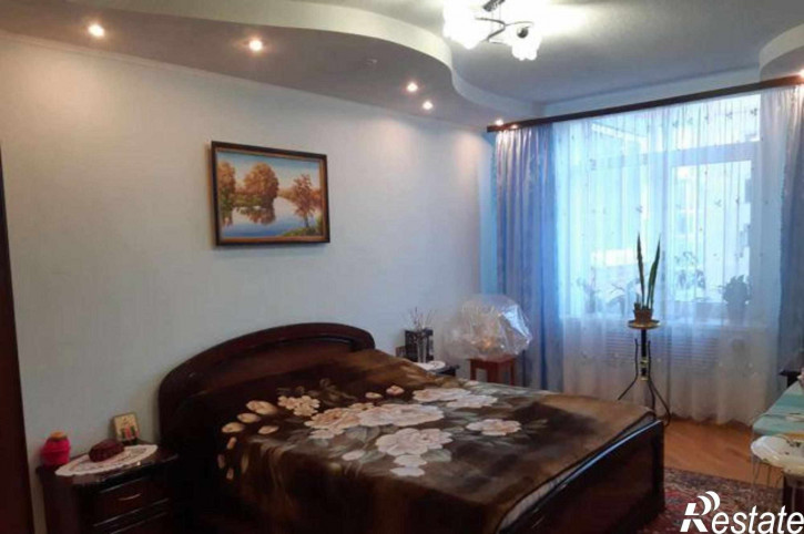 3-комн квартира улица Максима Горького, 15