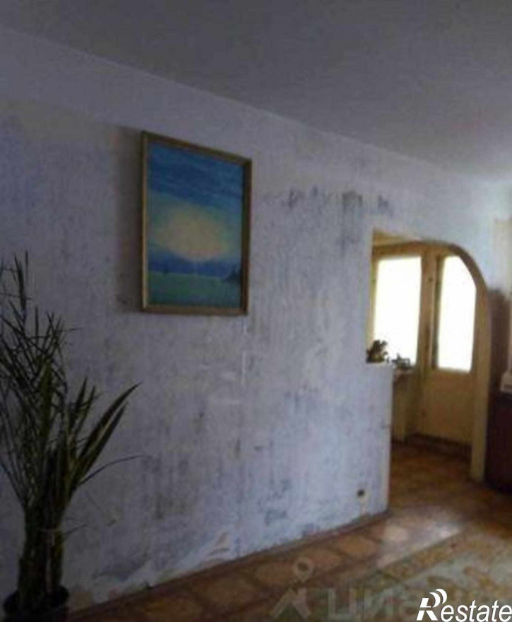 3-комн квартира проспект Космонавтов, 42