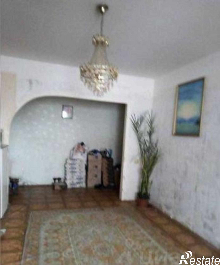 3-комн квартира проспект Космонавтов, 42