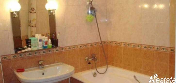 3-комн квартира улица Максима Горького, 15
