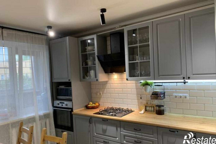 3-комн квартира Днепровский переулок, 122А