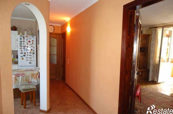 3-комн квартира проспект Соколова, 25
