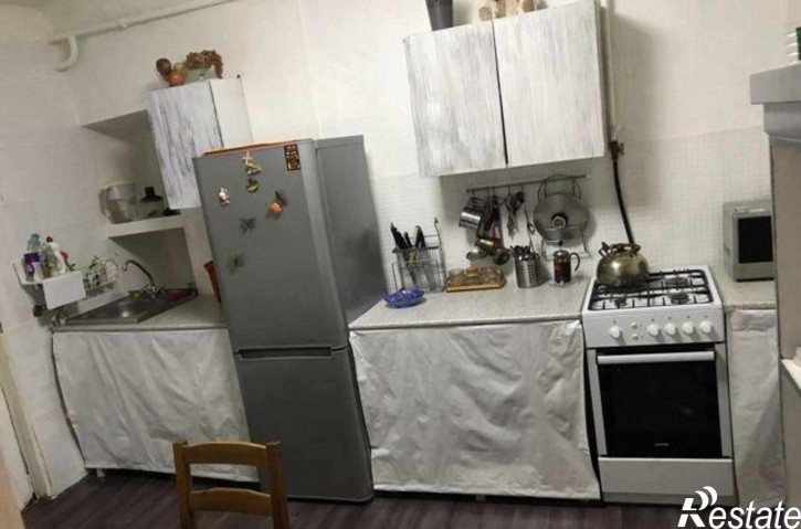 2-комн квартира улица Красных Зорь, 40/6
