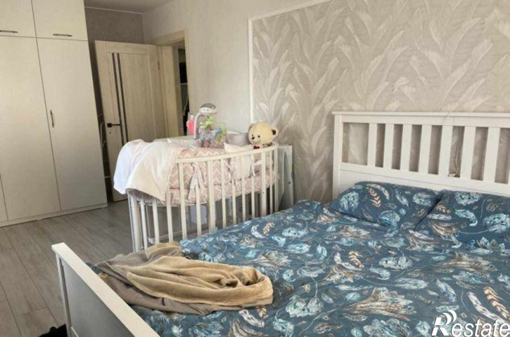 2-комн квартира улица Платона Кляты, 1