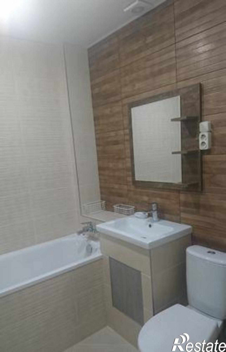 2-комн квартира улица Жмайлова, 4Е