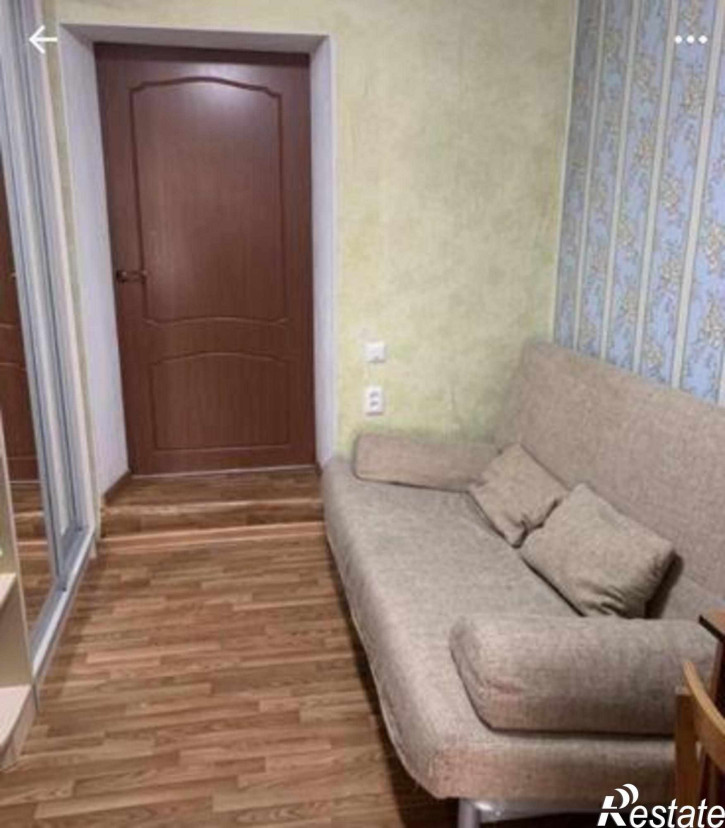 2-комн квартира Вагонный переулок, 15/8