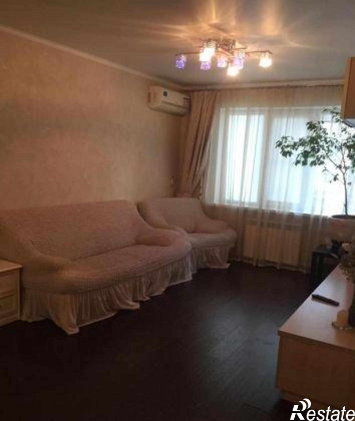 3-комн квартира улица Думенко, 5