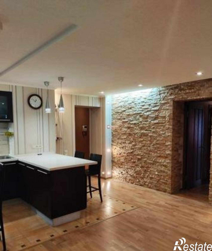 3-комн квартира улица Беляева, 28