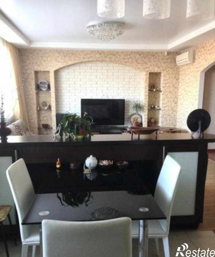 3-комн квартира Стабильная улица, 21