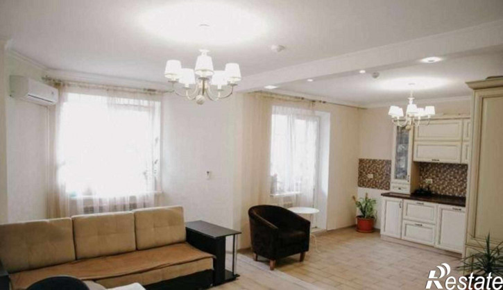 3-комн квартира улица Малиновского, 66/1