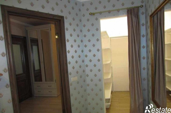 1-комн квартира улица Жмайлова, 4Е