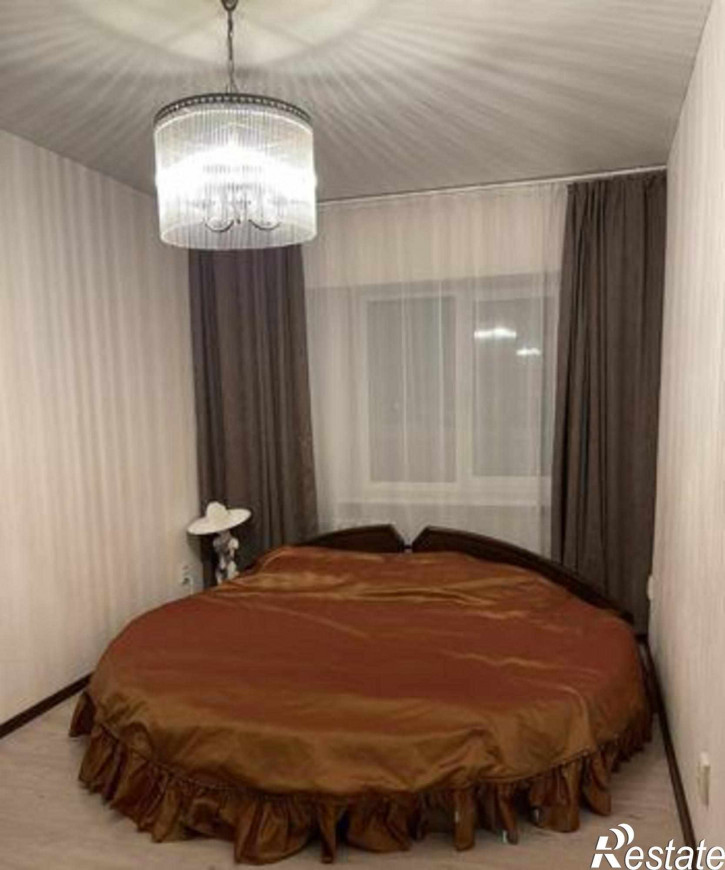 3-комн квартира улица Евдокимова, 37Д