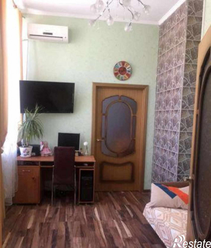 2-комн квартира улица Обороны, 70