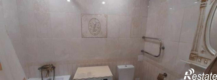 3-комн квартира улица Обороны, 44