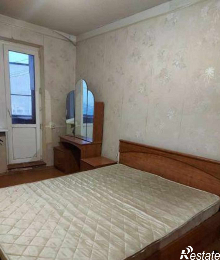 3-комн квартира проспект Космонавтов, 19