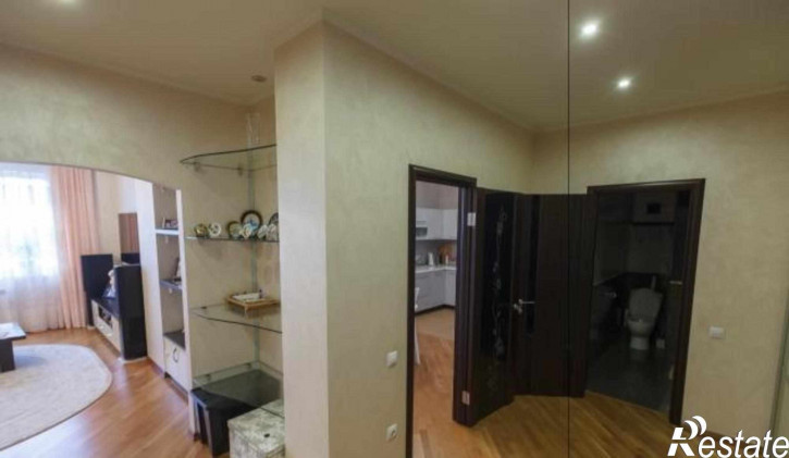 3-комн квартира улица Козлова, 65Е
