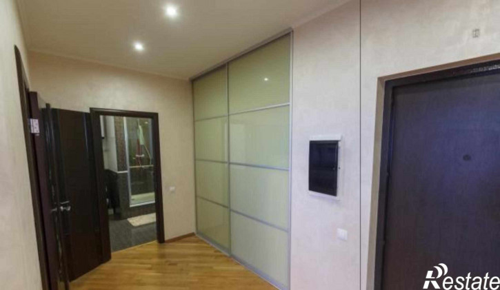 3-комн квартира улица Козлова, 65Е