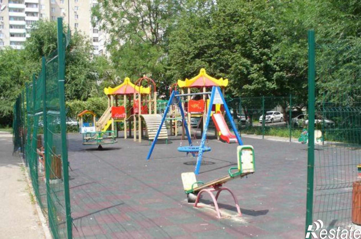 3-комн квартира проспект Космонавтов, 9