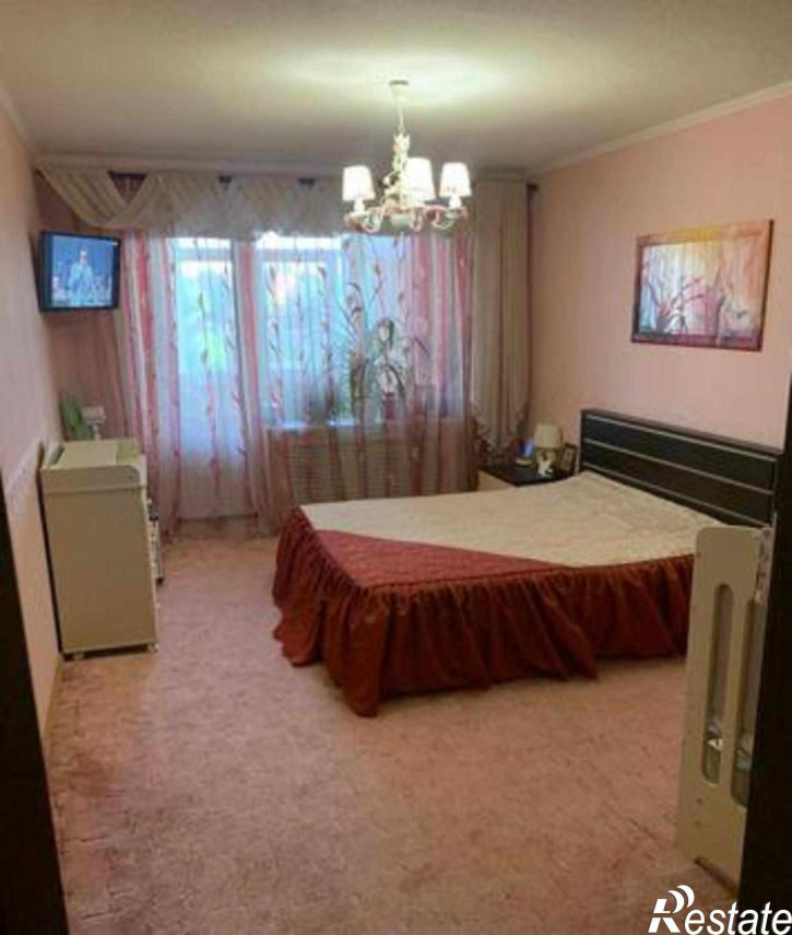 3-комн квартира улица Разина, 1