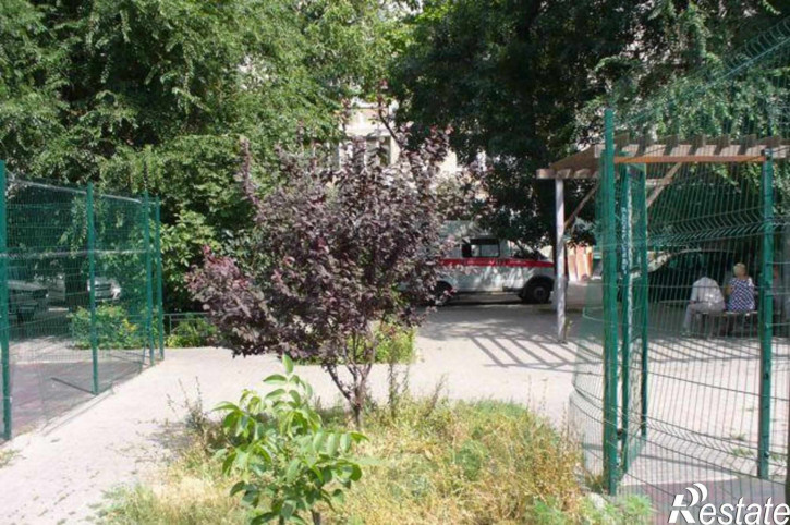 3-комн квартира проспект Космонавтов, 9