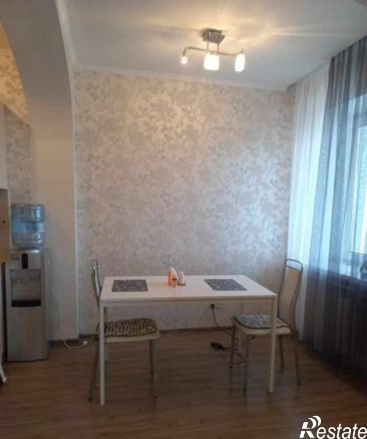 2-комн квартира бульвар Комарова, 12/1