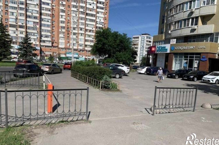 3-комн квартира улица Добровольского, 2/1