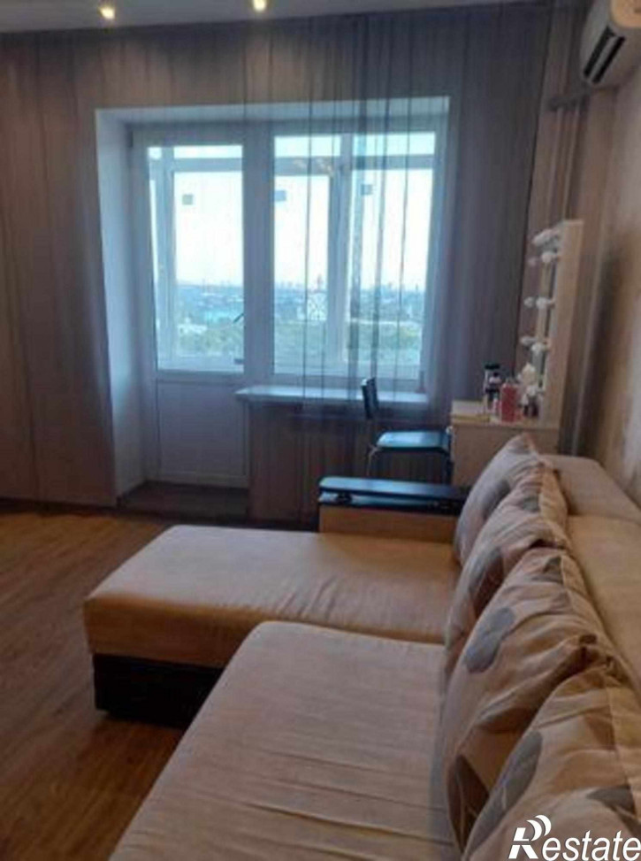2-комн квартира бульвар Комарова, 12/1